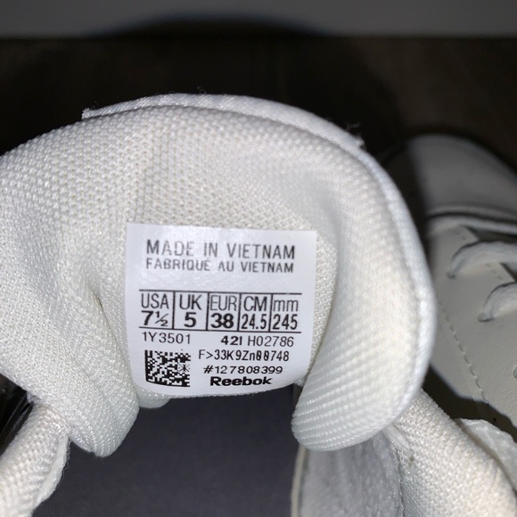 Women’s Reebok Sneakers - Picture 5 of 7